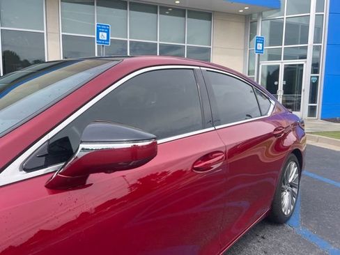 Used 2023 Lexus ES 350 Ultra Luxury w/ Accessory Package (Z2) FWD image 12