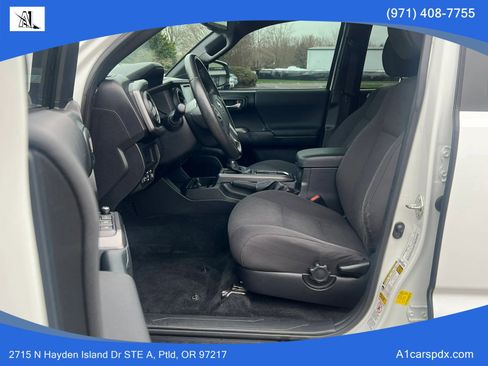 Used 2017 Toyota Tacoma TRD Sport w/ Tow Package (A/T) AWD/4WD image 11