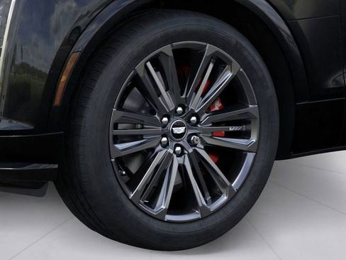 New 2026 Cadillac Lyriq V AWD/4WD image 7