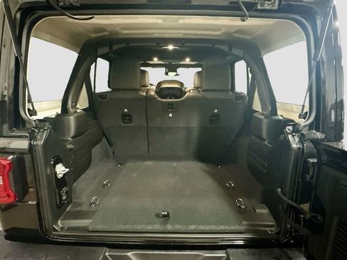 New 2026 Jeep Wrangler Unlimited Rubicon image 25