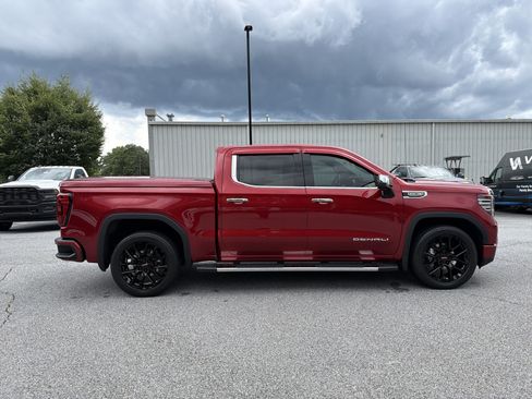 Used 2023 GMC Sierra 1500 Denali RWD image 9