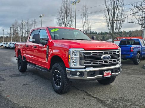 Used 2025 Ford F350 XLT w/ Tremor Off-Road Package image 3