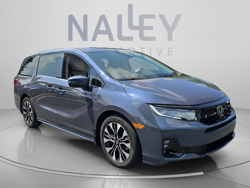 Used 2025 Honda Odyssey Elite image 6