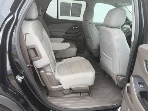 Used 2021 Chevrolet Traverse LT FWD image 12