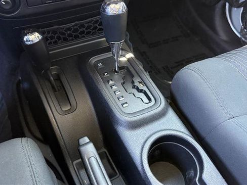 Used 2011 Jeep Wrangler Unlimited Sport AWD/4WD image 33