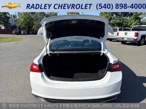 Certified 2024 Chevrolet Malibu RS w/ LPO, Floor Liner Package image 9