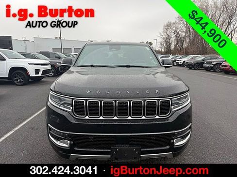 Used 2024 Jeep Wagoneer L Series III w/ Flexible Seating Group image 8