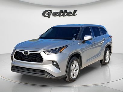 Used 2021 Toyota Highlander LE