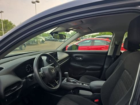 Used 2024 Honda HR-V LX image 6