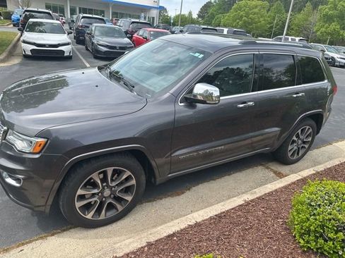 Used 2018 Jeep Grand Cherokee Overland image 3