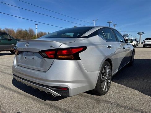 Used 2023 Nissan Altima 2.5 SL image 5