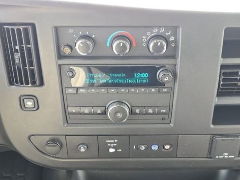 Used 2025 Chevrolet Express 3500 LS image 23