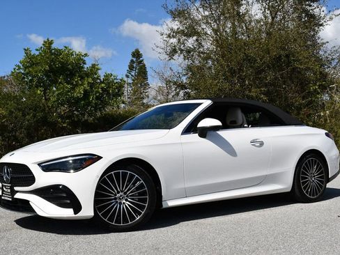 Used 2025 Mercedes-Benz CLE 300 4MATIC Cabriolet image 26