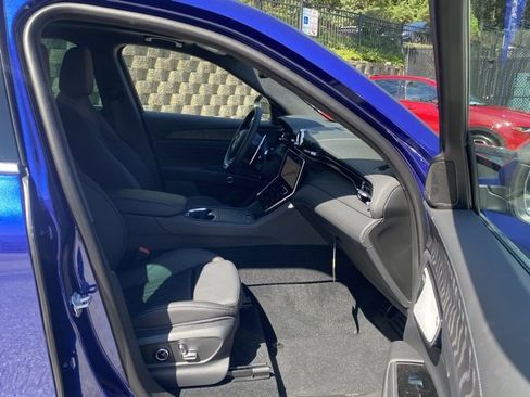 New 2025 Maserati Grecale GT image 35