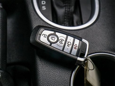 Used 2022 Ford Mustang GT Premium image 28