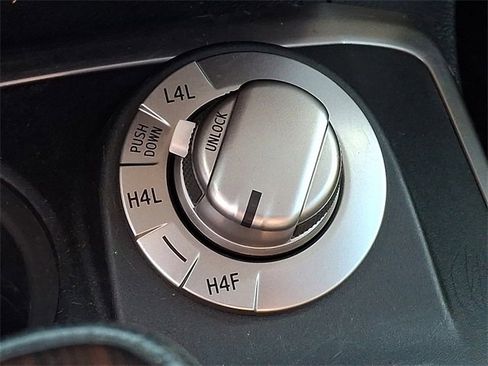 Used 2016 Toyota 4Runner Limited image 28