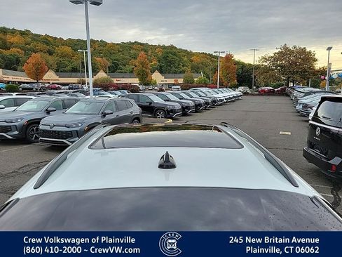 New 2026 Volkswagen Tiguan SE R-Line image 14