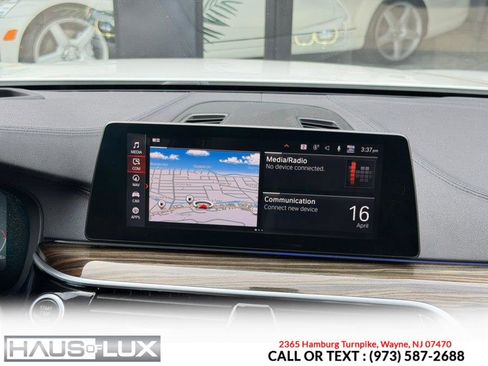 Used 2020 BMW 540i xDrive w/ M Sport Package image 28