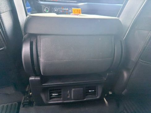 Used 2022 Chevrolet Silverado 1500 LT AWD/4WD image 12
