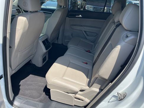 Used 2018 Volkswagen Atlas SEL AWD/4WD image 12