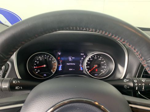 Used 2019 Jeep Compass Limited FWD image 23