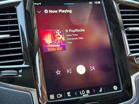 Certified 2023 Volvo XC90 T8 Plus image 23