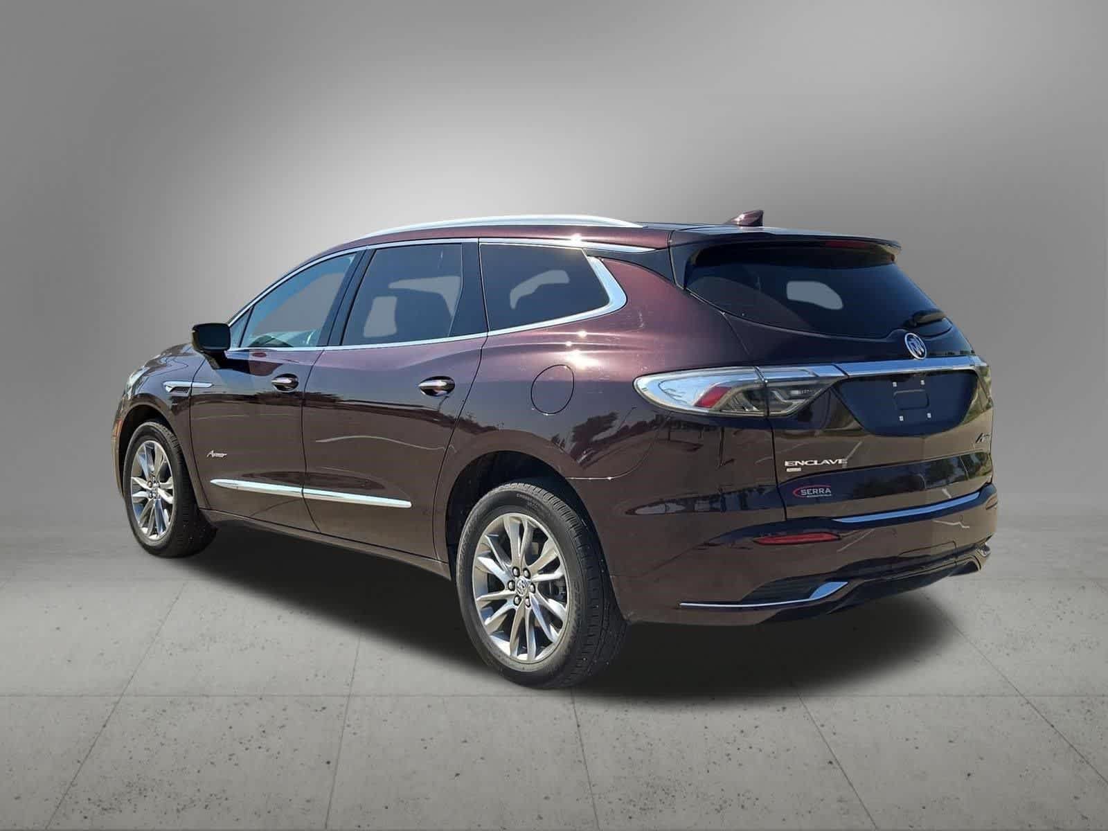 Used 2023 Buick Enclave Avenir w/ Avenir Technology Package AWD/4WD image 4