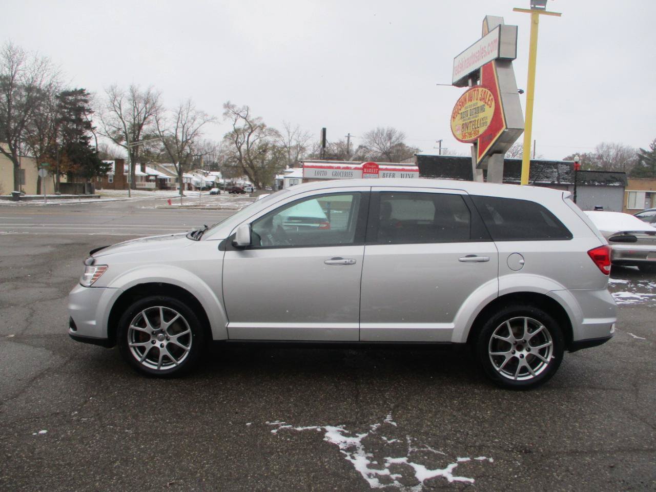 Used 2012 Dodge Journey R/T w/ Navigation & Sound Group I FWD image 4