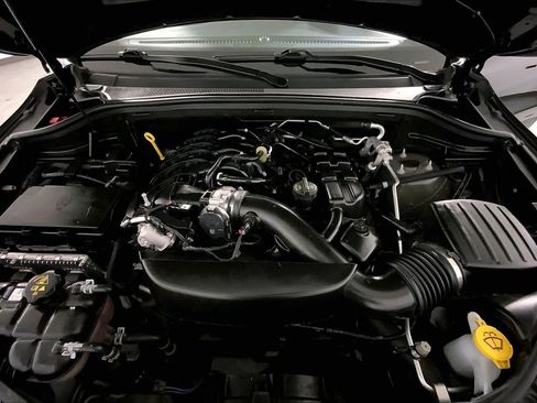 Used 2025 Dodge Durango GT AWD/4WD image 10