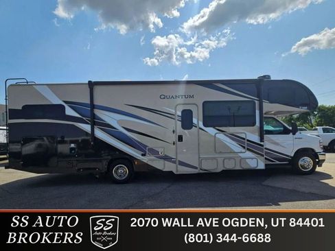 Used 2021 Ford E-450 and Econoline 450 Super Duty w/ Motorhome Prep Package image 1