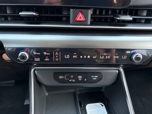 New 2027 Kia Carnival SX w/ Dark Edition Package FWD image 14