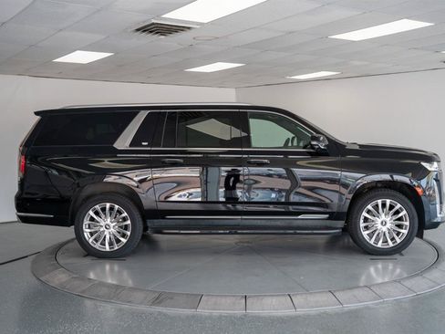 Used 2023 Cadillac Escalade ESV Premium Luxury w/ Performance Package AWD/4WD image 8