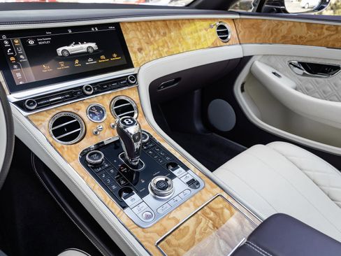 Used 2022 Bentley Continental GT Mulliner AWD/4WD image 16