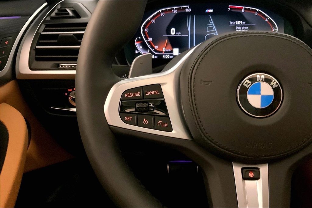 Certified 2025 BMW X4 xDrive30i w/ Premium Package AWD/4WD image 18
