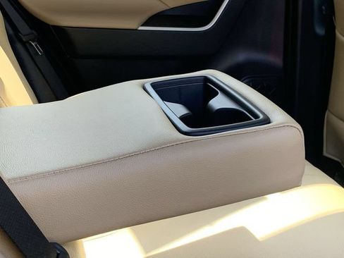 Used 2021 Toyota RAV4 XLE FWD image 36