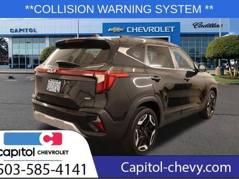 Used 2024 Kia Seltos SX w/ SX Sunroof Package image 3