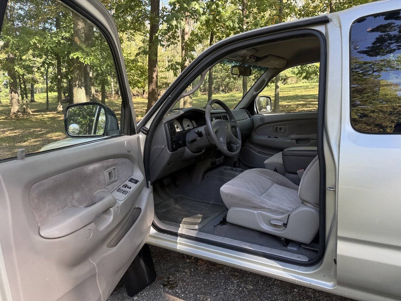 Used 2003 Toyota Tacoma PreRunner w/ SR5 Pkg RWD image 50