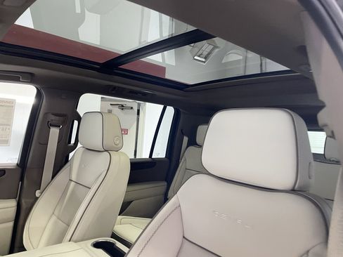 New 2026 GMC Yukon XL Denali image 17