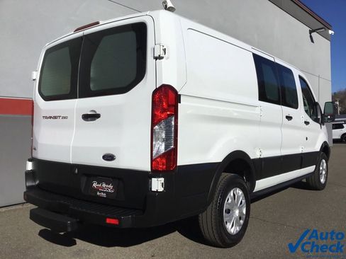 Used 2019 Ford Transit 250 130 Low Roof image 10
