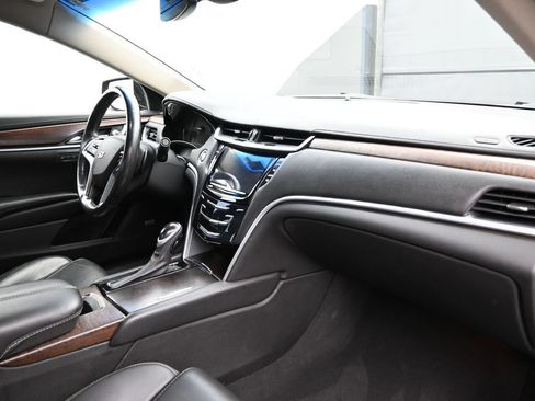 Used 2019 Cadillac XTS Luxury FWD image 35
