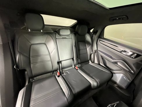Used 2022 Porsche Cayenne GTS image 23