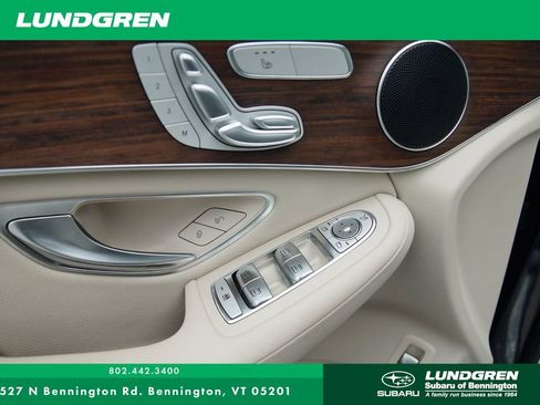 Used 2022 Mercedes-Benz GLC 300 4MATIC image 11