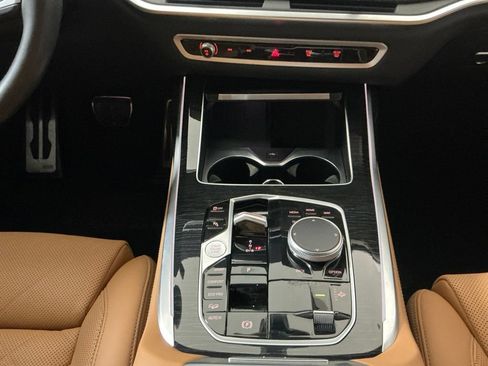 Certified 2024 BMW X7 xDrive40i w/ M Sport Package AWD/4WD image 13