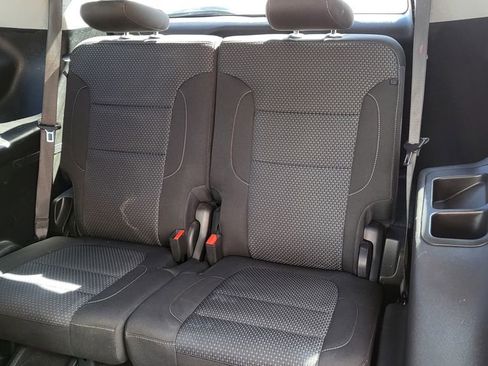 Used 2021 GMC Acadia SLE w/ Driver Convenience Package image 25