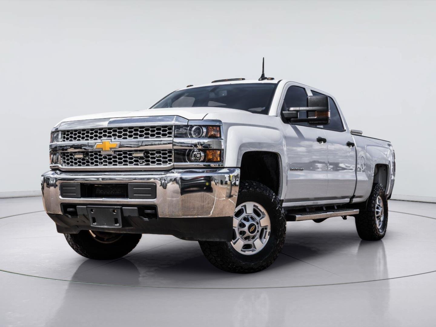 Used 2019 Chevrolet Silverado 2500 W/T AWD/4WD image 1