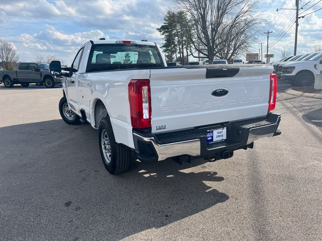 New 2026 Ford F250 XL w/ XL Driver Assist Package RWD image 4