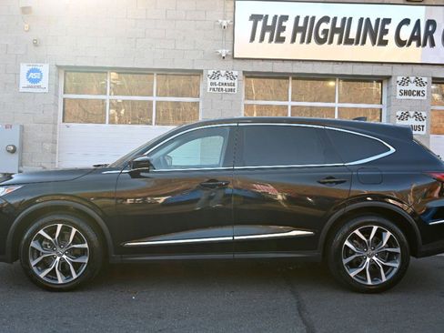 Used 2023 Acura MDX SH-AWD w/ Technology Package image 4