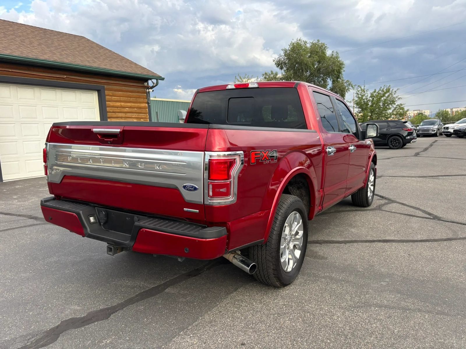 Used 2015 Ford F150 Platinum w/ Equipment Group 701A Luxury AWD/4WD image 7