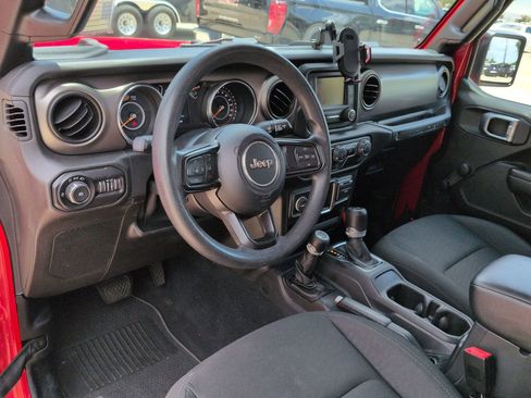 Used 2020 Jeep Wrangler Sport AWD/4WD image 10