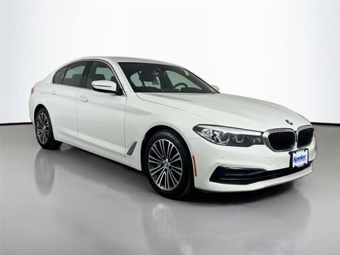 Used 2019 BMW 530i xDrive w/ Convenience Package AWD/4WD image 8
